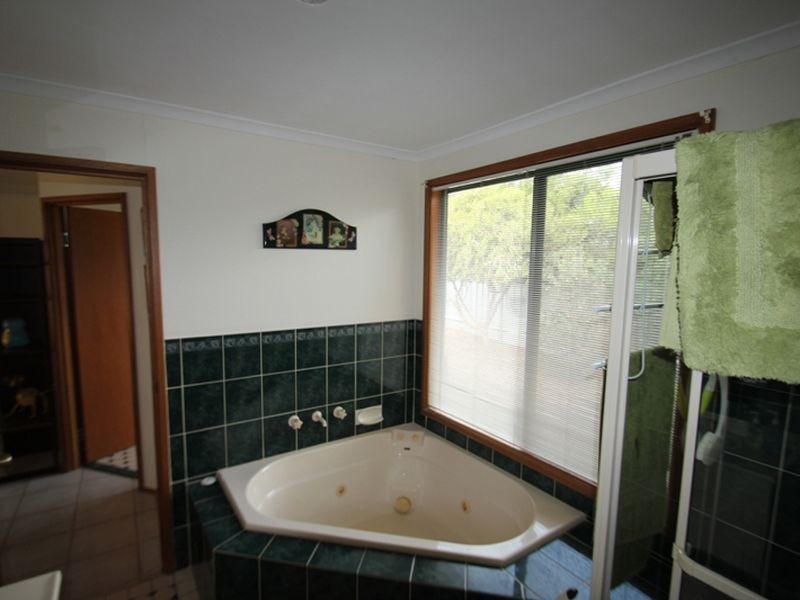 21 Nankivell Street, Moonta Bay SA 5558