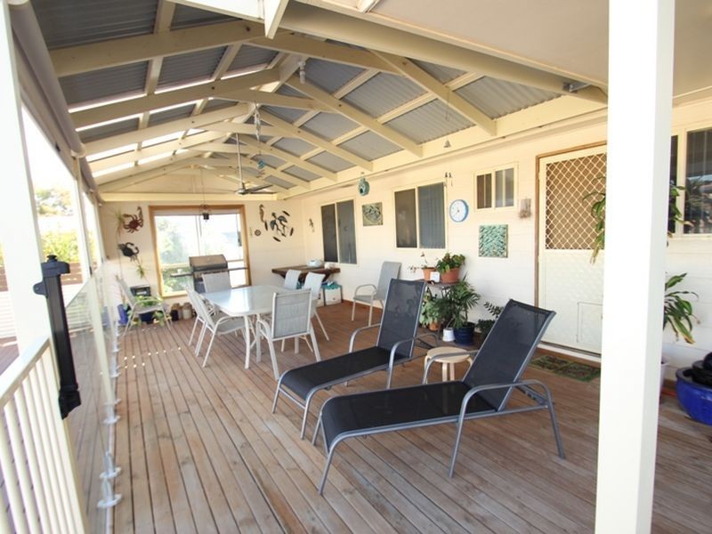 12 Lyndon Avenue, Moonta Bay SA 5558