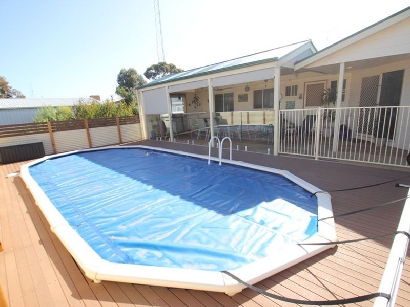 12 Lyndon Avenue, Moonta Bay SA 5558