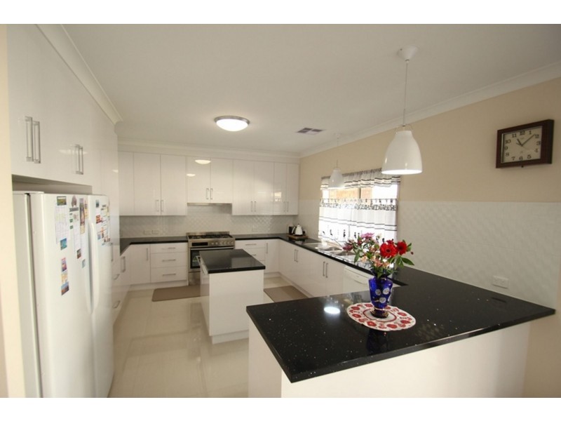 2 Hague Court, Moonta Bay SA 5558