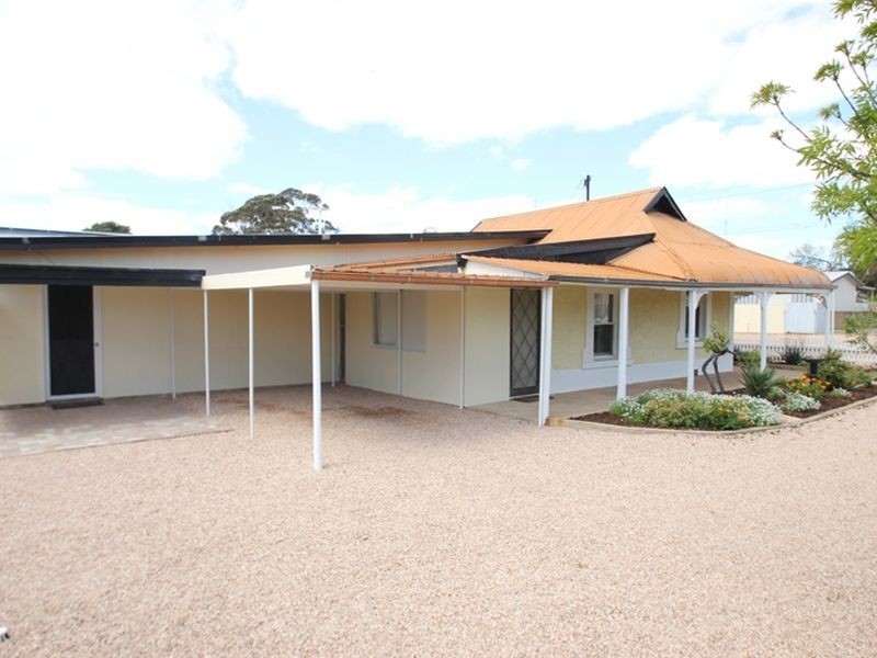 4 Henry Street, Moonta SA 5558