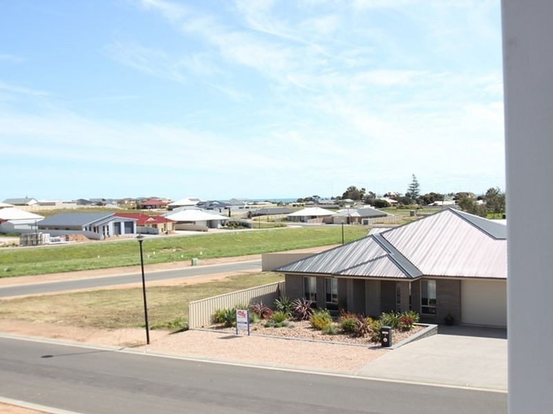 6 Worrall Street, Moonta Bay SA 5558