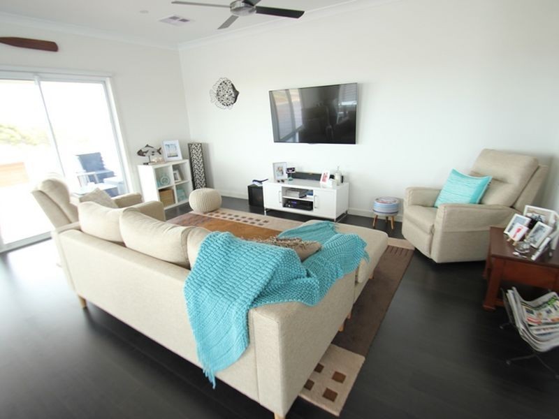 6 Worrall Street, Moonta Bay SA 5558