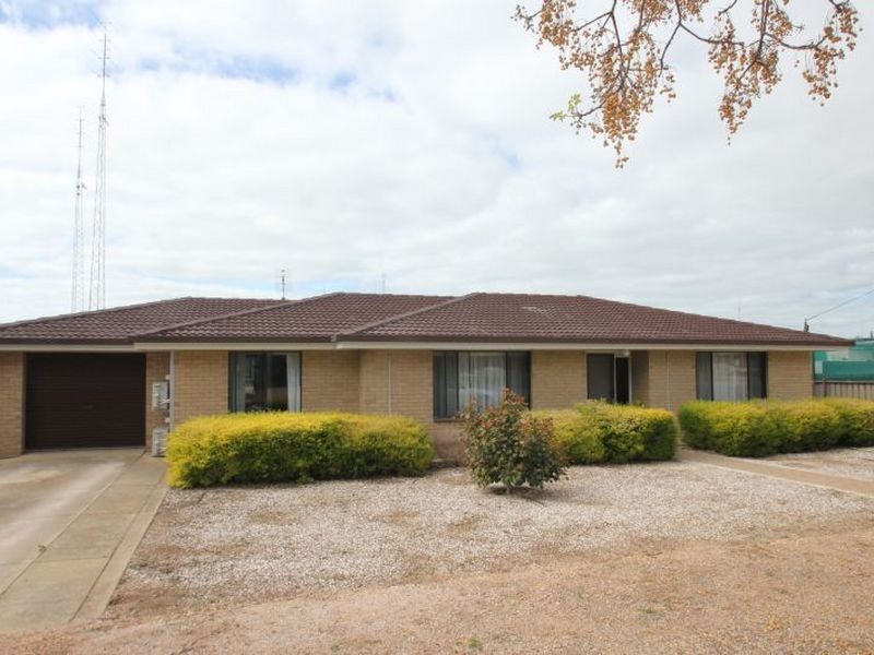 100 Bay Road, Moonta Bay SA 5558