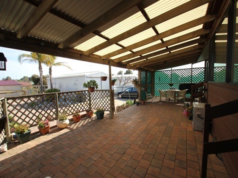20 Cambridge Street, Moonta Bay SA 5558