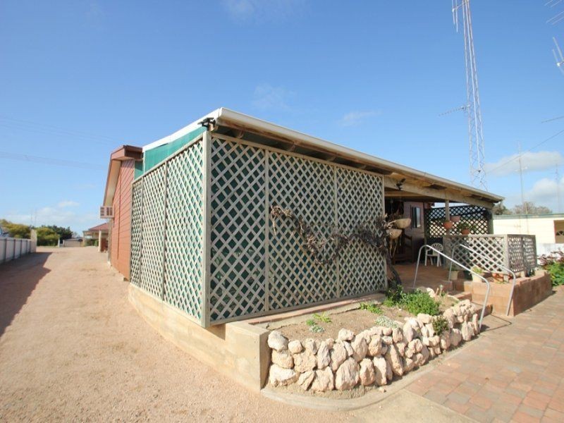 20 Cambridge Street, Moonta Bay SA 5558