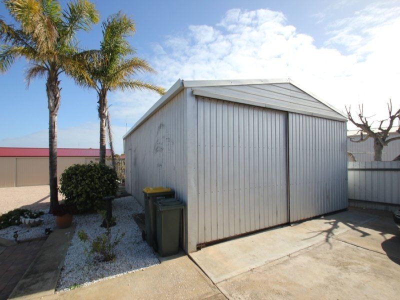 20 Cambridge Street, Moonta Bay SA 5558