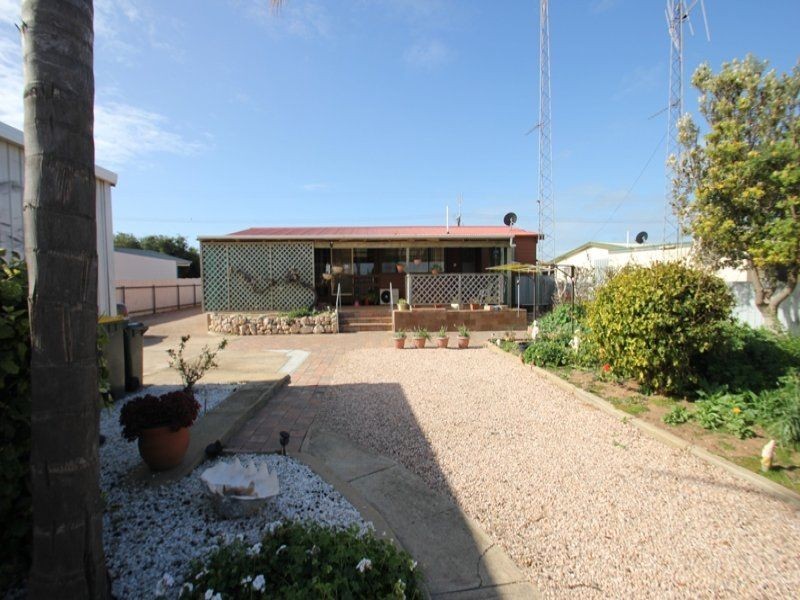 20 Cambridge Street, Moonta Bay SA 5558