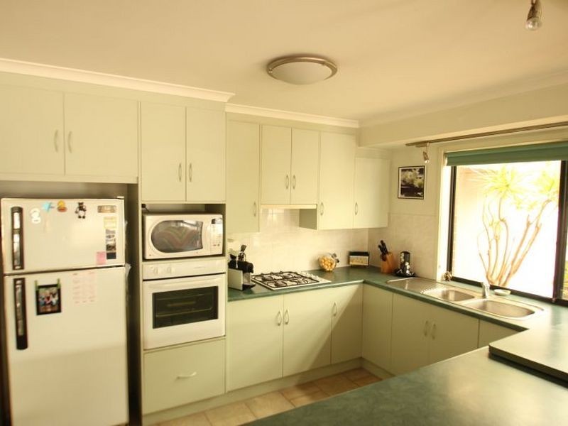 12 Clayton Street, Moonta Bay SA 5558