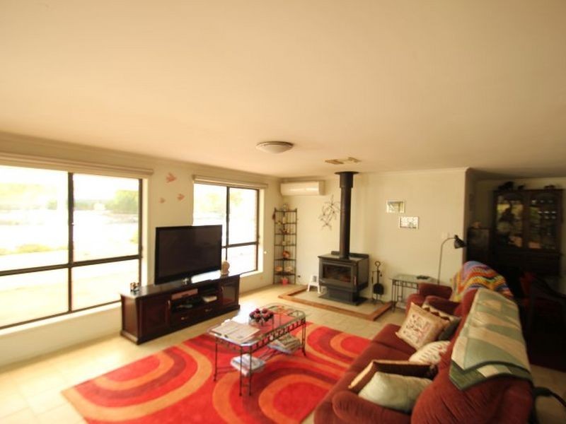 12 Clayton Street, Moonta Bay SA 5558