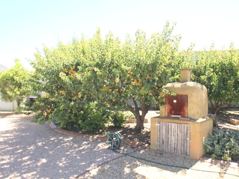 12 Clayton Street, Moonta Bay SA 5558