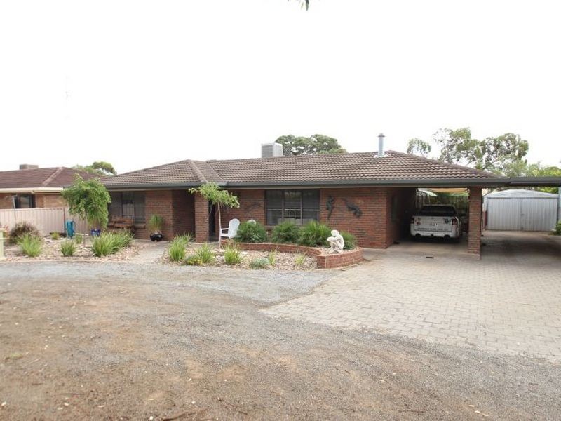 132 Bay Road, Moonta Bay SA 5558