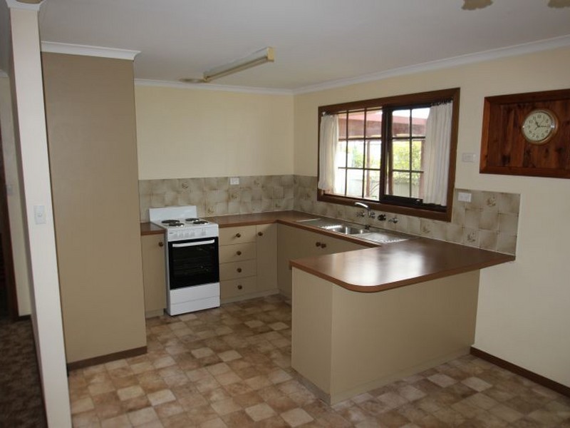 8a Percy Street, Moonta Bay SA 5558