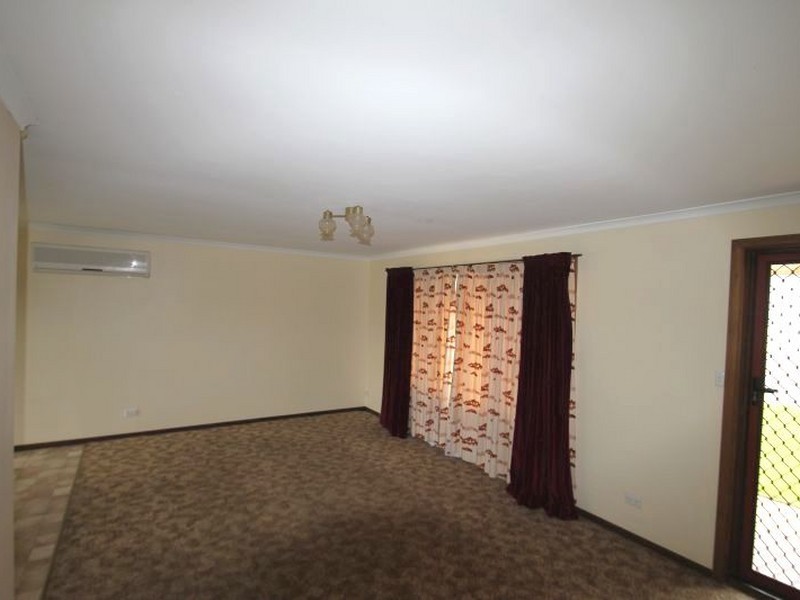 8a Percy Street, Moonta Bay SA 5558