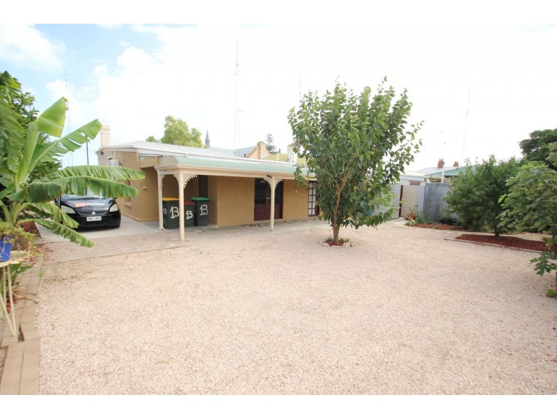 13 Stirling Street, Wallaroo SA 5556