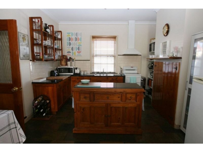 11 West Terrace, Kadina SA 5554
