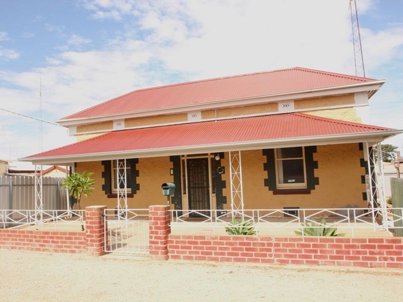 2 Elizabeth Street, Wallaroo SA 5556