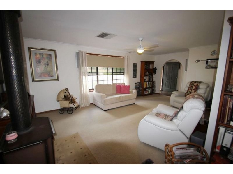 132 Bay Road, Moonta Bay SA 5558