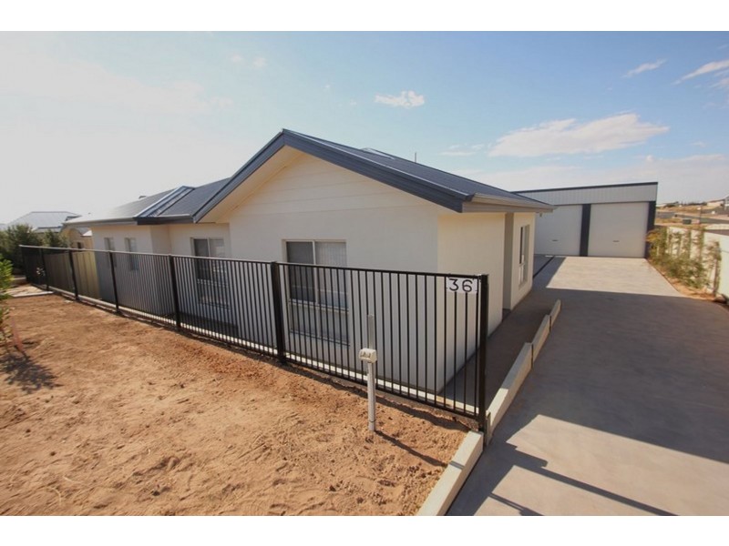 36 Gill Street, Moonta Bay SA 5558