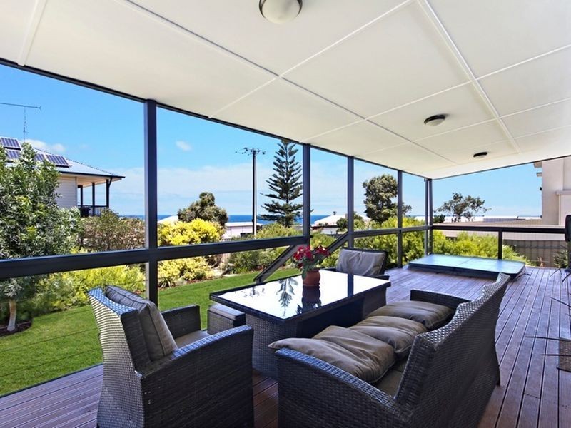 8 Hughes Avenue, Moonta Bay SA 5558