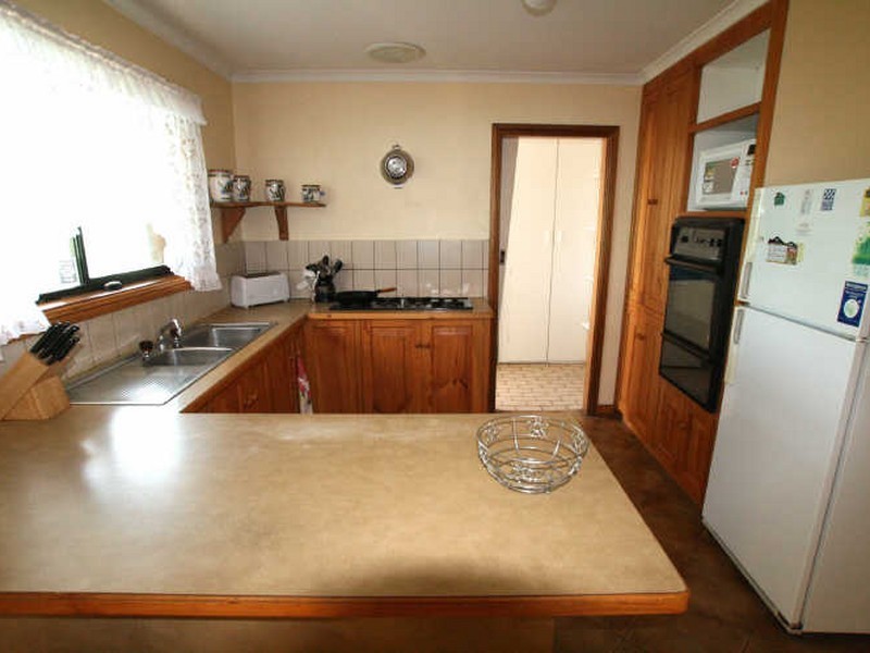 7 Calstock Street, Moonta Bay SA 5558