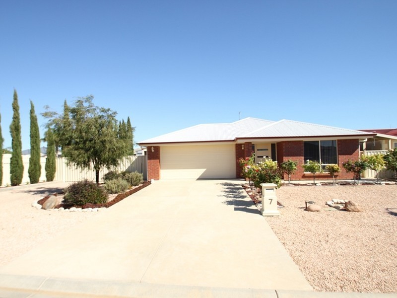 7 Quintrell Street, Moonta Bay SA 5558