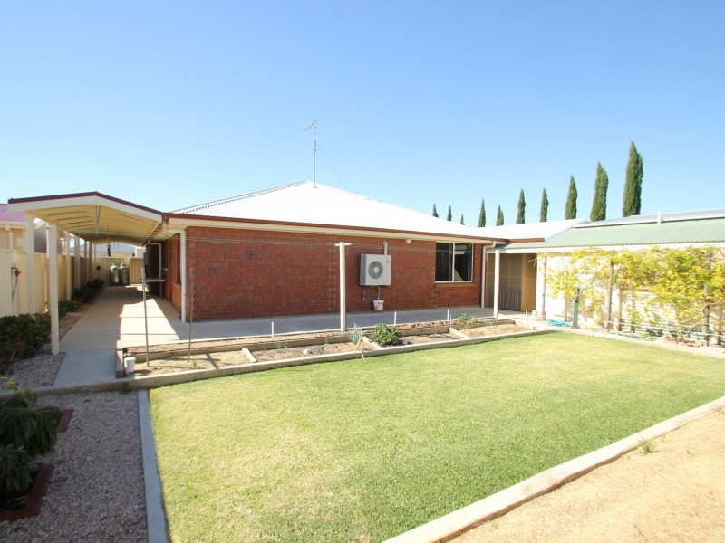 7 Quintrell Street, Moonta Bay SA 5558