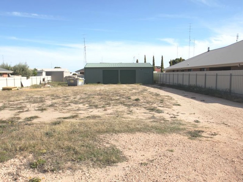 25 Lyndon Avenue, Moonta Bay SA 5558