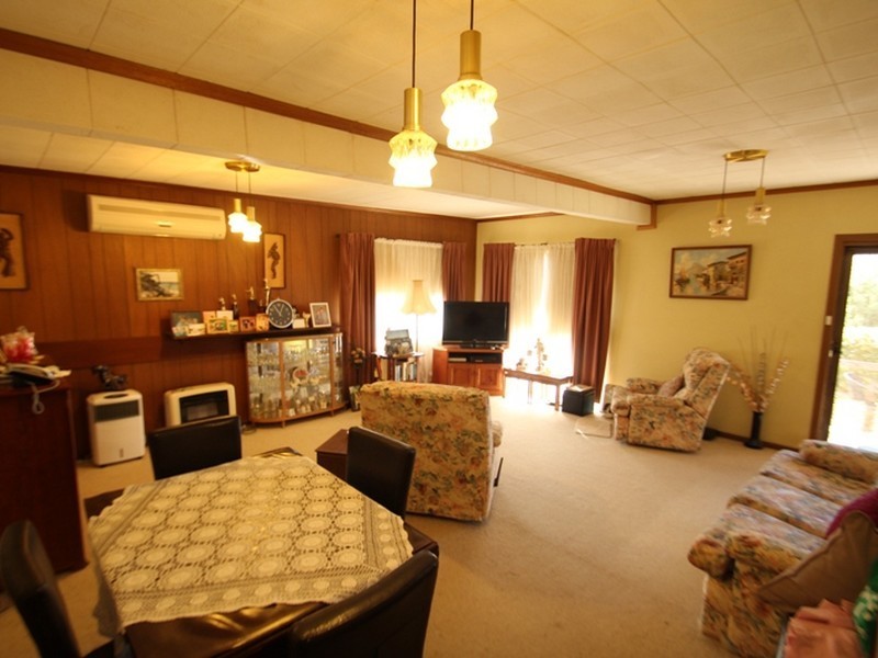 30 Rossiters Road, Moonta Bay SA 5558