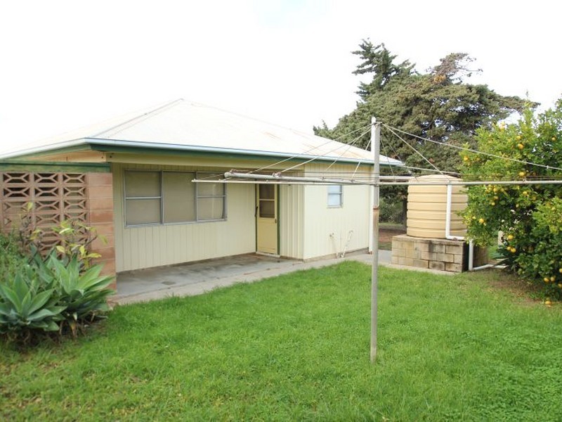 5 Prankerd Street, Moonta Bay SA 5558