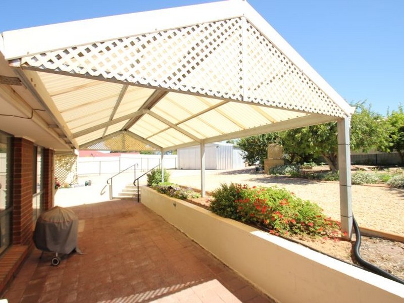 12 Clayton Street, Moonta Bay SA 5558