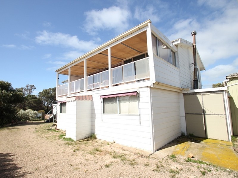 4 Moonta Road, Moonta Bay SA 5558