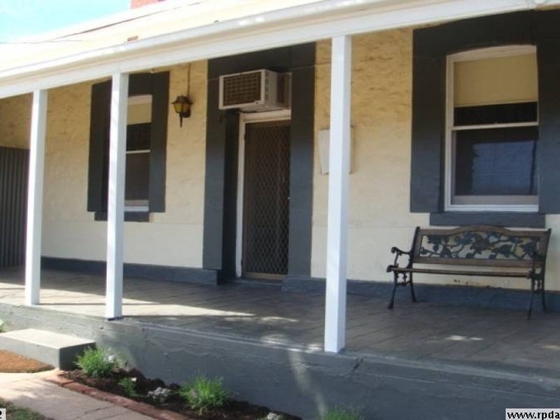 10 McKay Street, Port Broughton SA 5522