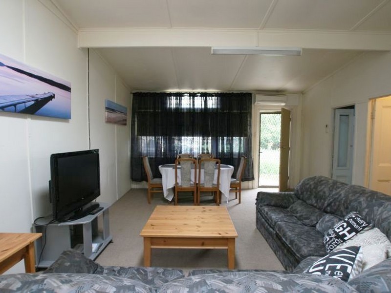 10 McKay Street, Port Broughton SA 5522