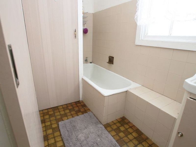 10 McKay Street, Port Broughton SA 5522