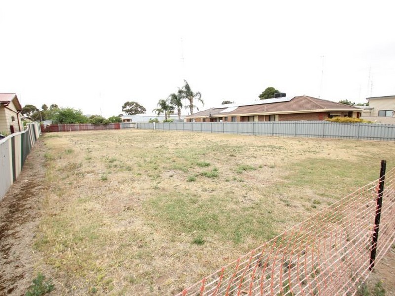 16 First Street, North Moonta SA 5558