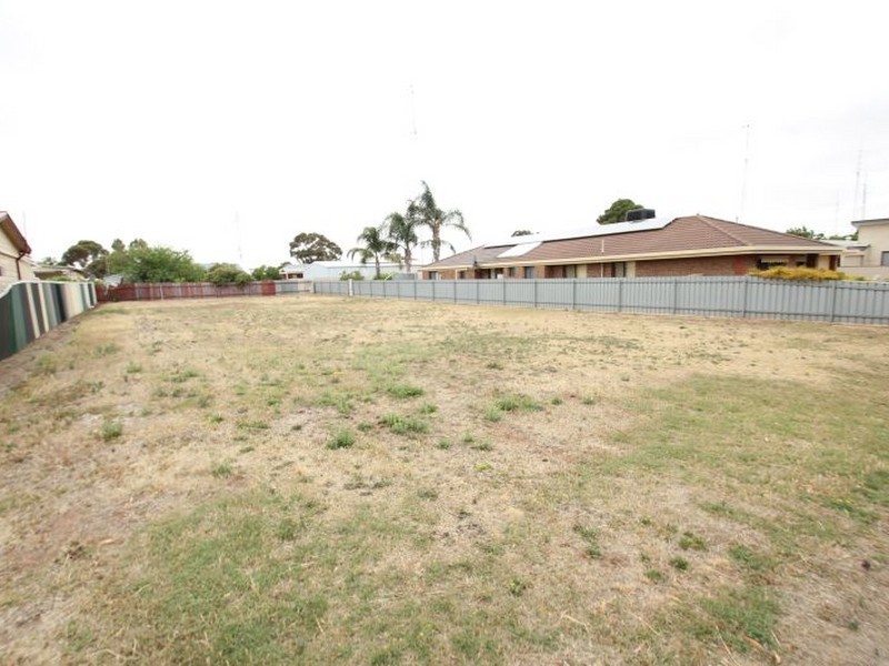 16 First Street, North Moonta SA 5558