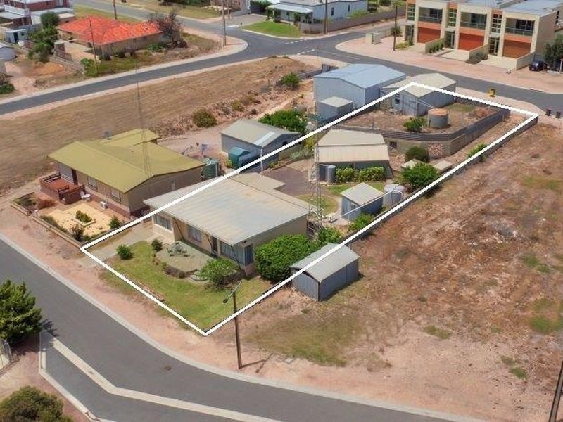 8 Lamming Place, Moonta Bay SA 5558