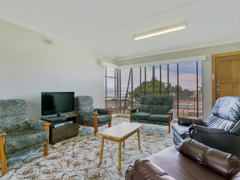 8 Lamming Place, Moonta Bay SA 5558
