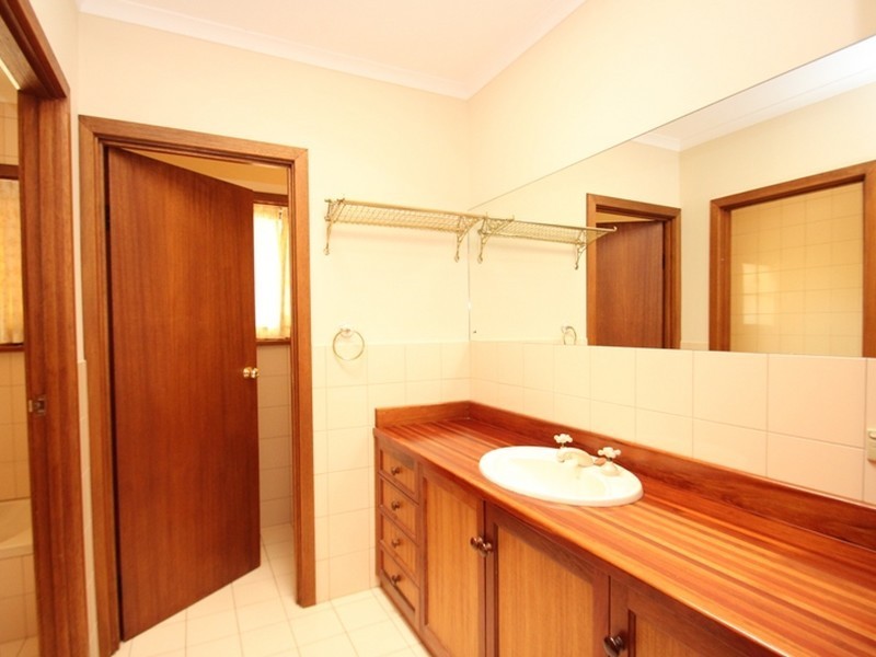 118 Bay Road, Moonta Bay SA 5558
