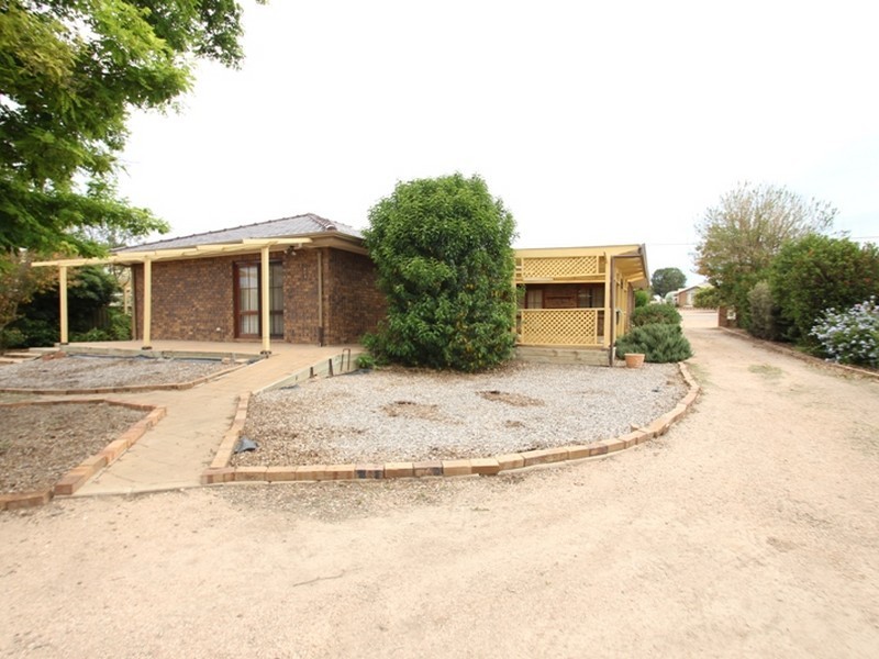 118 Bay Road, Moonta Bay SA 5558