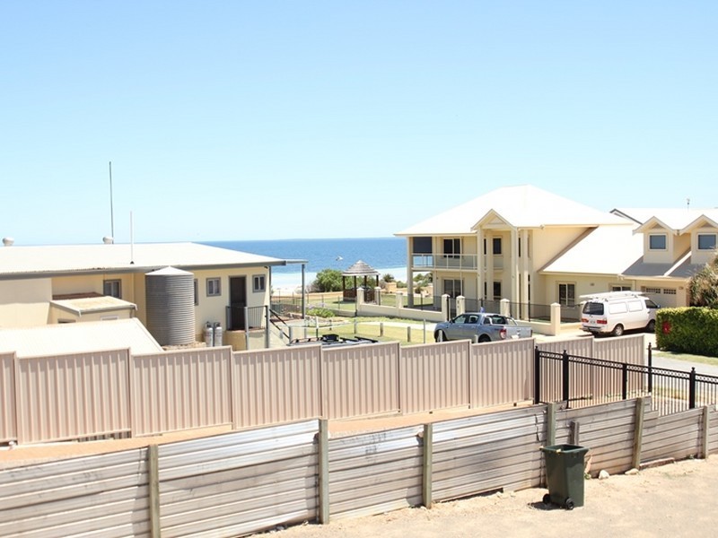 6 Francis Place, Moonta Bay SA 5558
