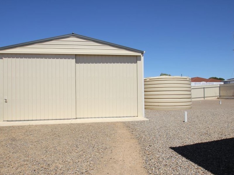38 Lyndon Avenue, Moonta Bay SA 5558