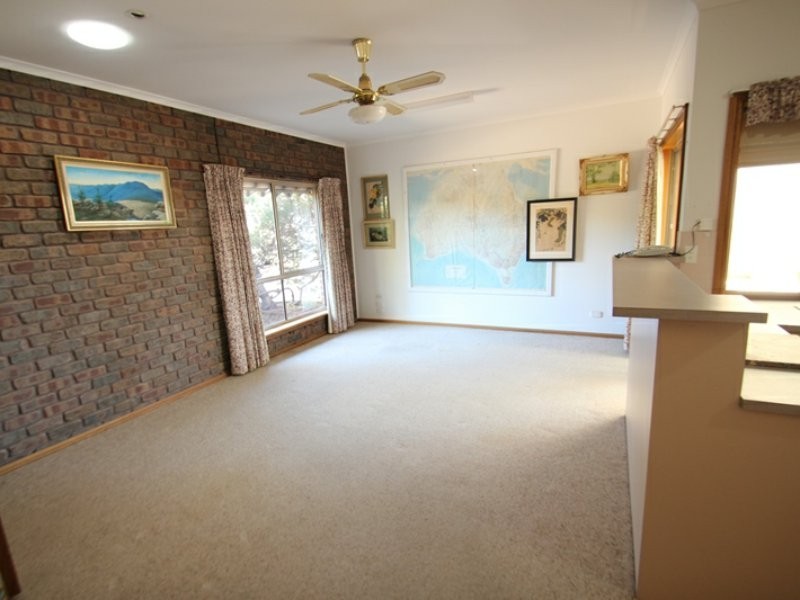 89 Bay Road, Moonta Bay SA 5558
