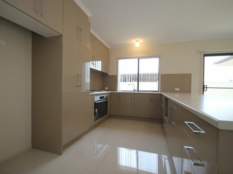 18 Moonta Road, Moonta Bay SA 5558