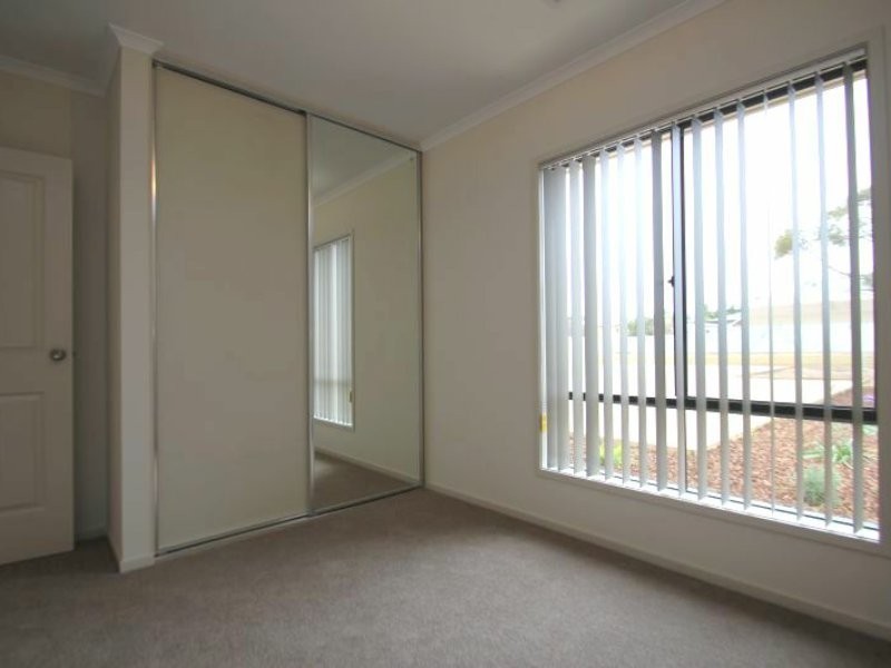 18 Moonta Road, Moonta Bay SA 5558