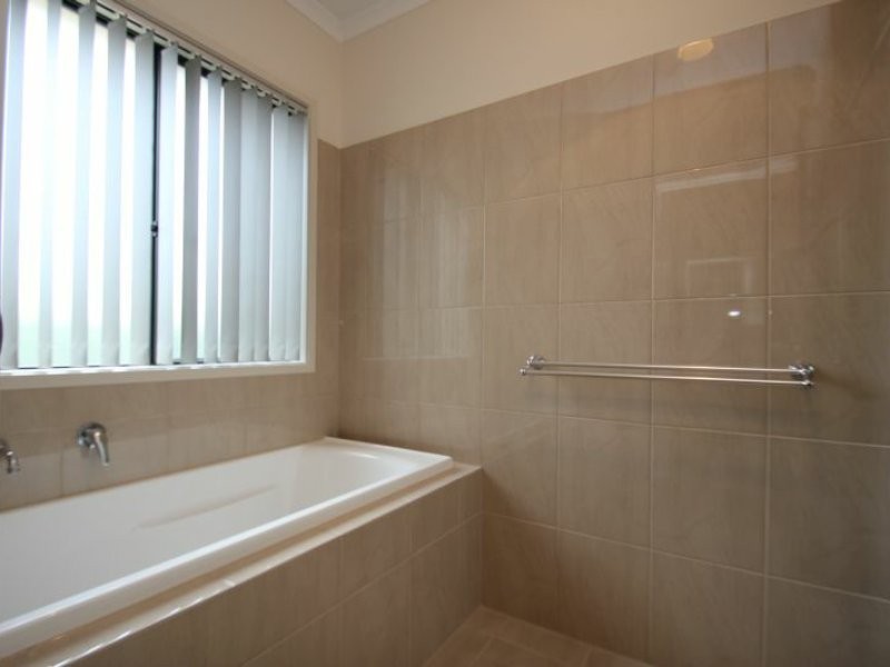 18 Moonta Road, Moonta Bay SA 5558