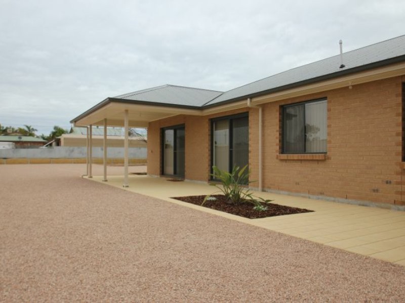 18 Moonta Road, Moonta Bay SA 5558