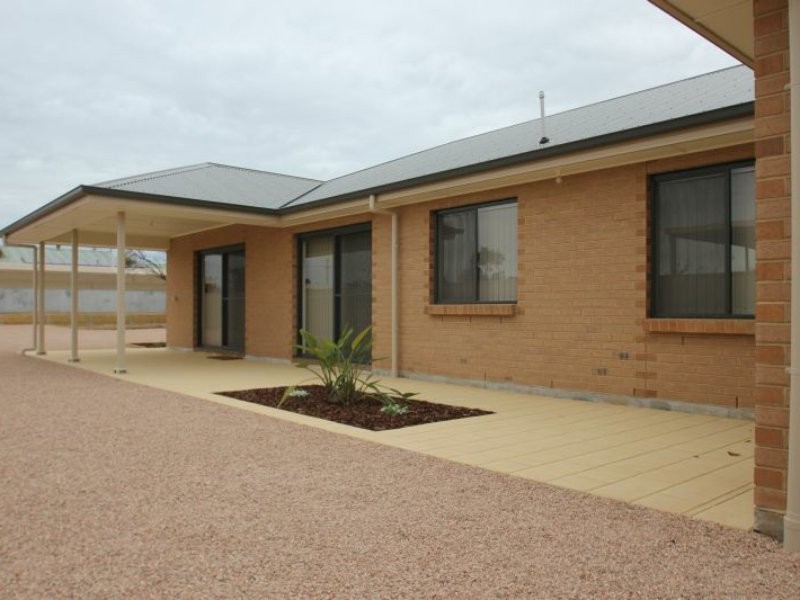 18 Moonta Road, Moonta Bay SA 5558