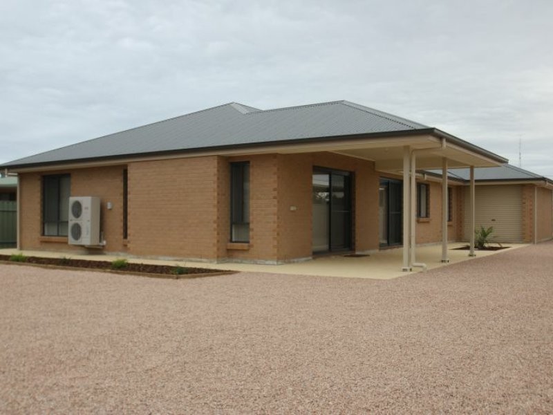 18 Moonta Road, Moonta Bay SA 5558